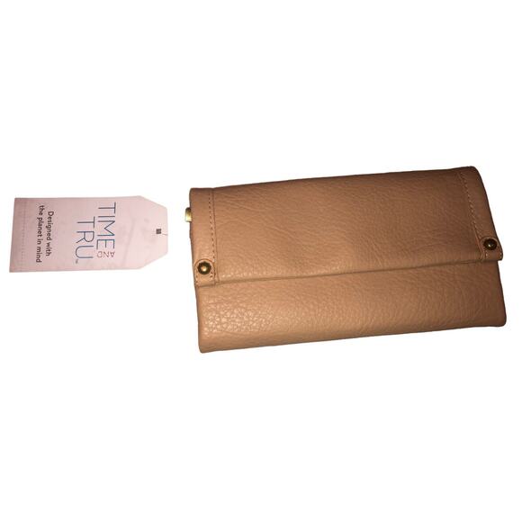 Time and Tru Brown w Gold Accent Farrah Flap Front‎ Soft Wallet NWT - Picture 1 of 6